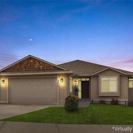 Peaceful And Spacious Lake View West Kelowna Εξωτερικό φωτογραφία