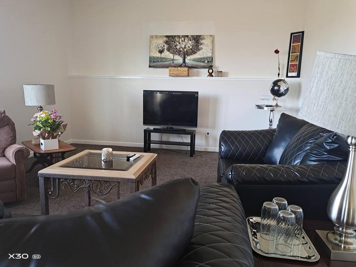 Peaceful And Spacious Lake View West Kelowna Εξωτερικό φωτογραφία