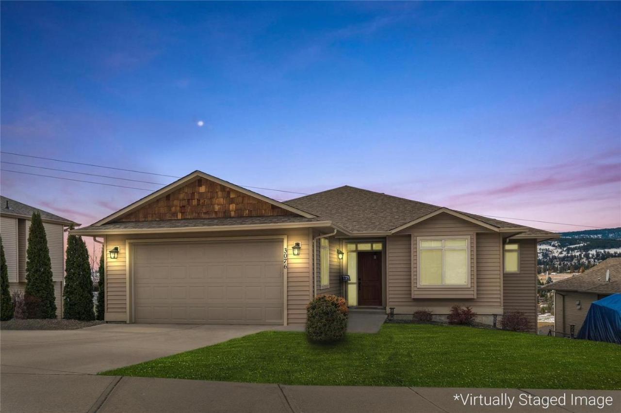 Peaceful And Spacious Lake View West Kelowna Εξωτερικό φωτογραφία