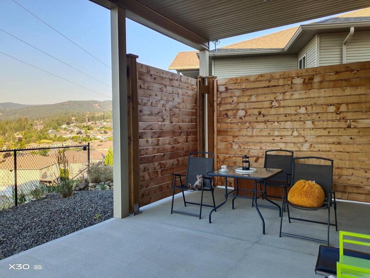 Peaceful And Spacious Lake View West Kelowna Εξωτερικό φωτογραφία