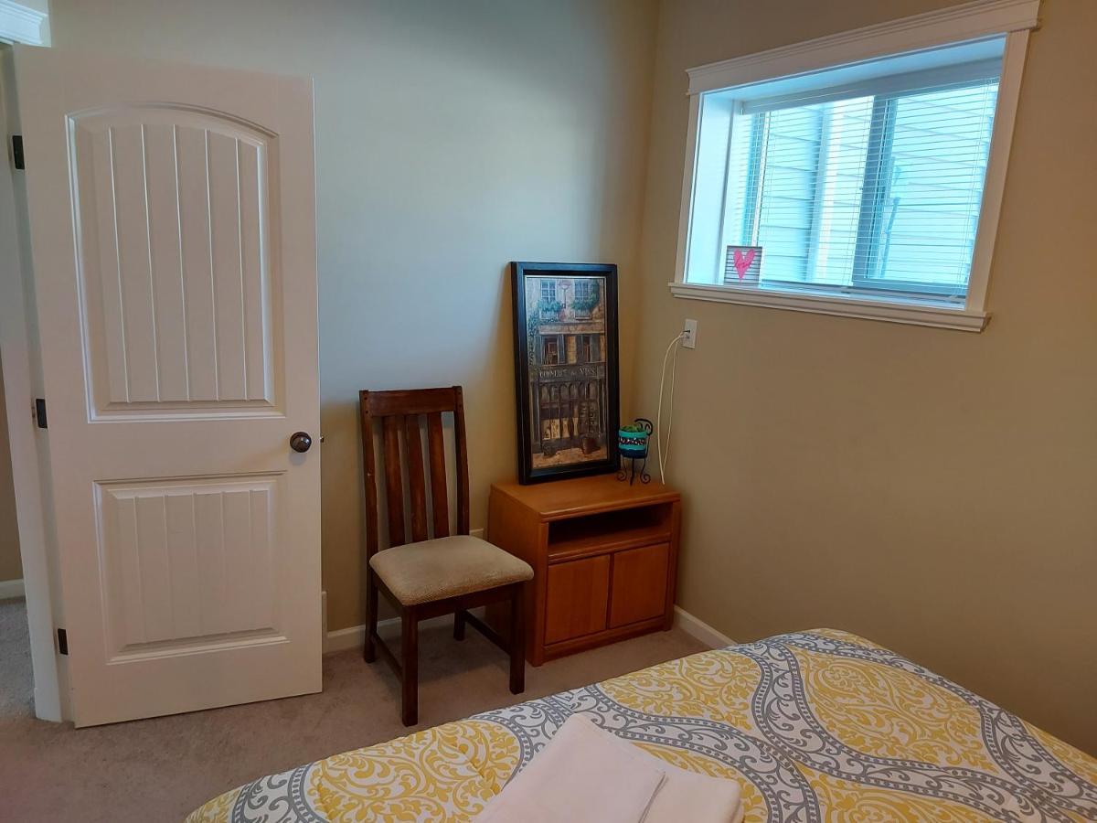 Peaceful And Spacious Lake View West Kelowna Εξωτερικό φωτογραφία