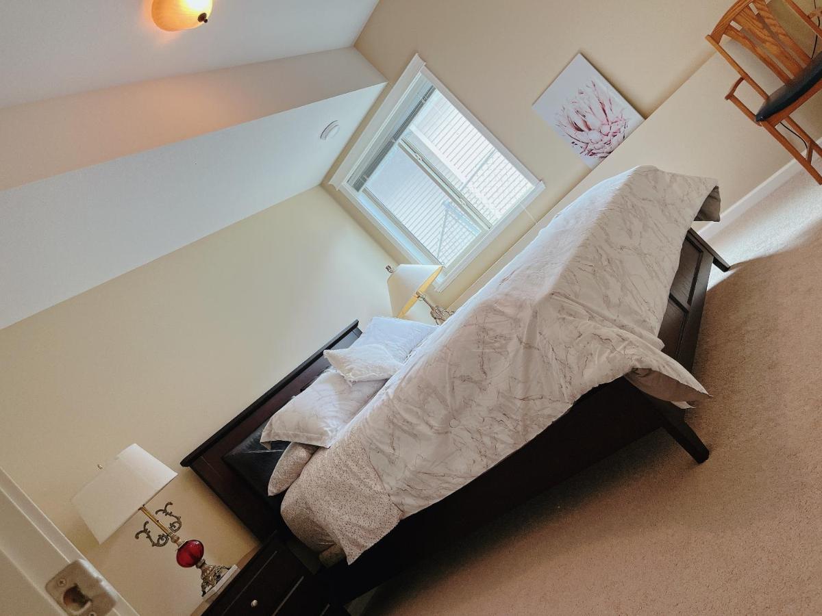 Peaceful And Spacious Lake View West Kelowna Εξωτερικό φωτογραφία