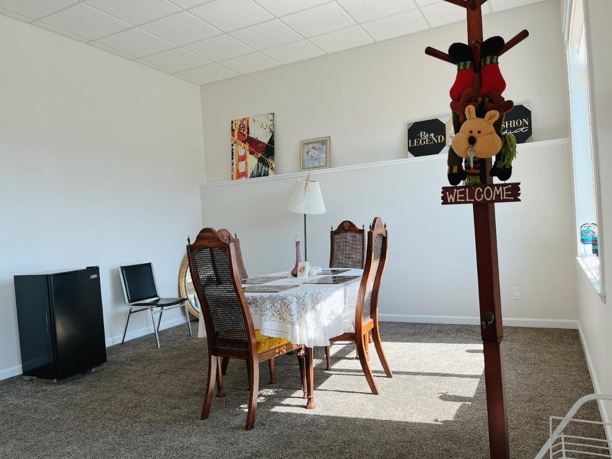 Peaceful And Spacious Lake View West Kelowna Εξωτερικό φωτογραφία